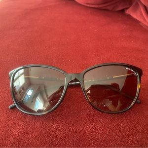 Women’s Burberry sunglasses
